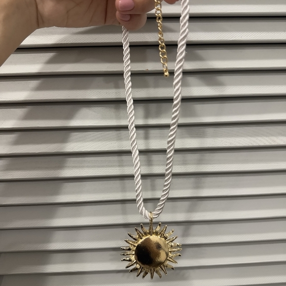Nwt Sun Necklace - Picture 4 of 6